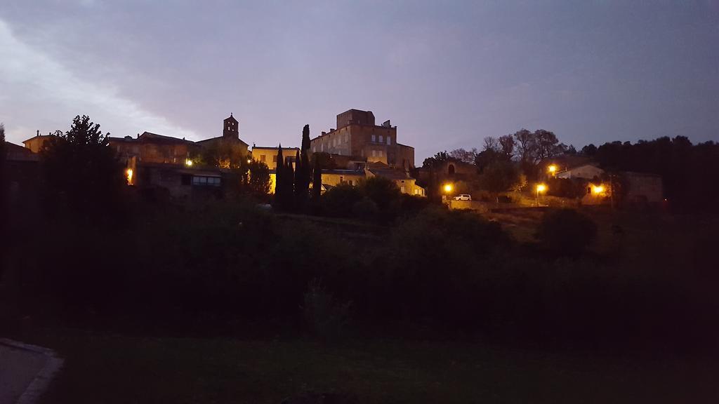 Le Mas De Combeau Tauriers Bagian luar foto
